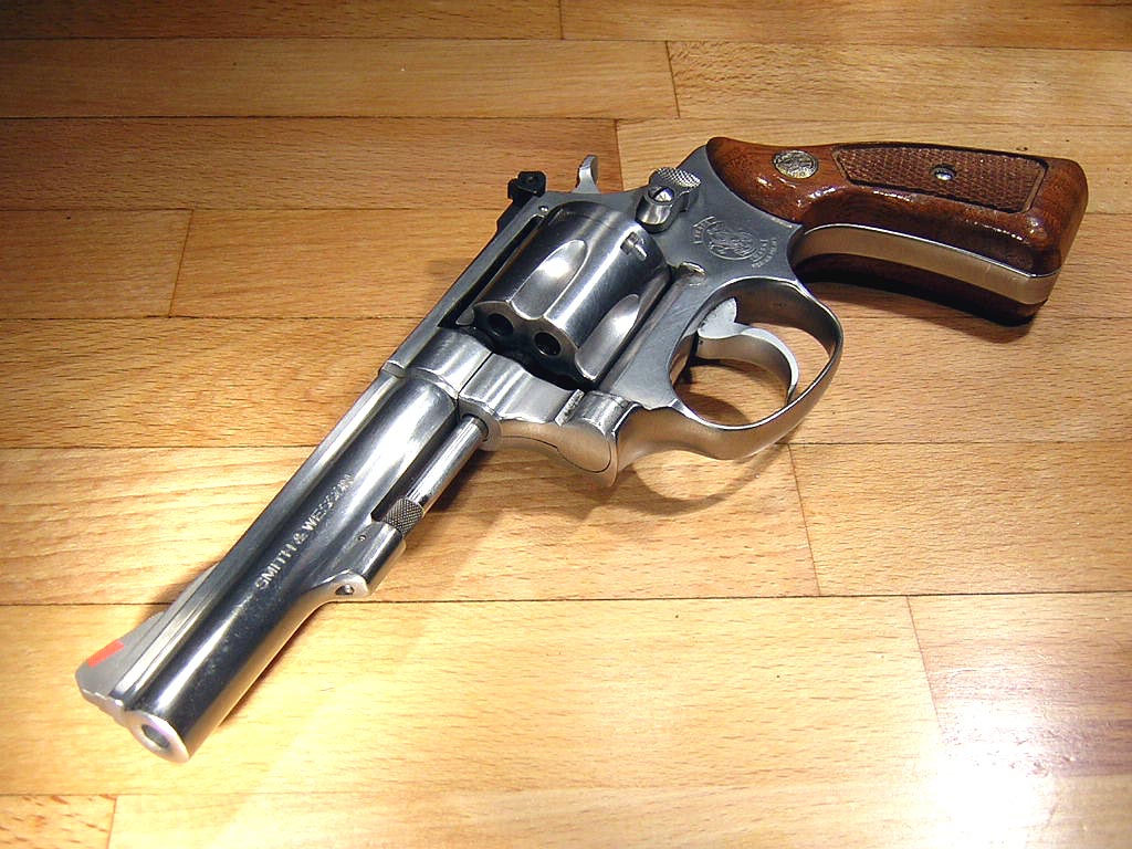 smith and wesson 22 revolver pistol serial number lookup